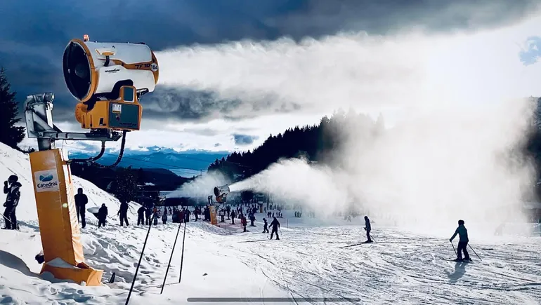 Sistema de nieve artificial en Cerro Catedral