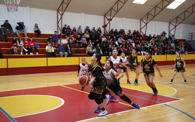 Básquetbol femenino en Magallanes coronó a sus campeonas