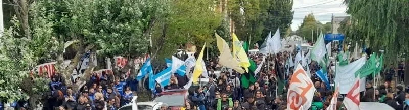 Gremios santacruceños salen a la calle contra la Emergencia Económica