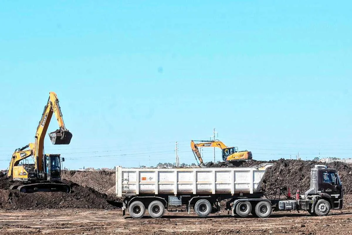 Neuquén exige a Comarsa retirar basurero petrolero para recuperar terrenos contaminados