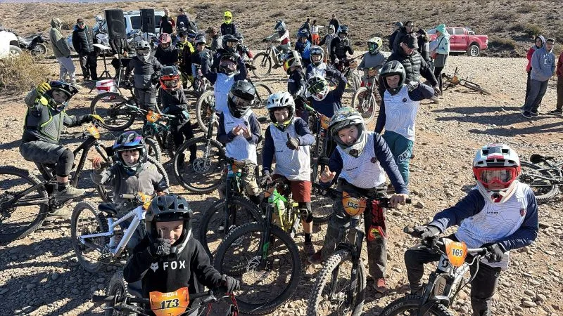 Escuela de MTB del Andino Bariloche compite en El Chocón
