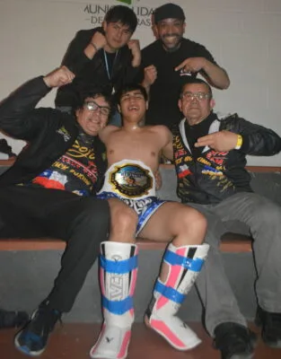 Un magallánico se coronó campeón en el torneo patagónico de kick boxing de Las Heras