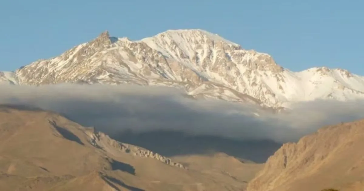El Domuyo respira: por qué la Patagonia necesita vigilar su volcán más alto