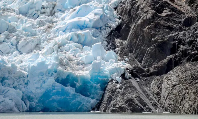 Chile perdió glaciares equivalentes a 21 veces Rapa Nui en 28 años