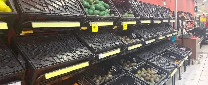 Camiones con alimentos cruzan primero: UTRAMAG acuerda prioridad en paso fronterizo