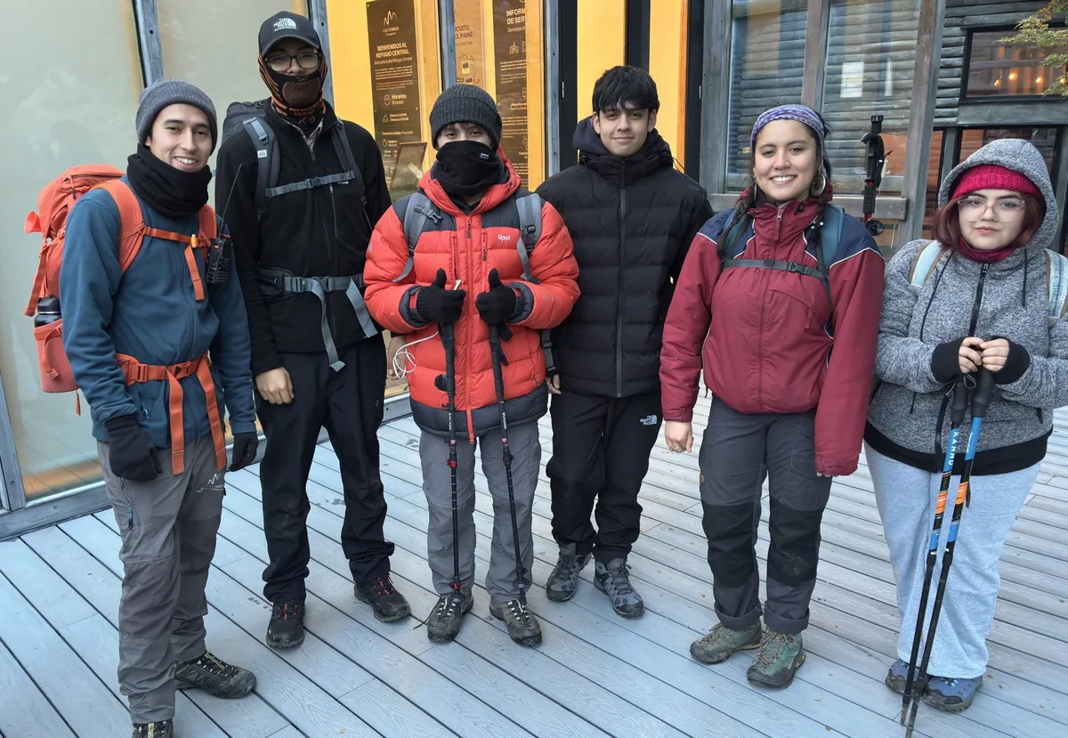 Estudiantes de la UMAG plantan futuro en Torres del Paine