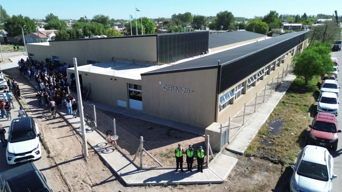 Neuquén distribuye los recursos de Vaca Muerta en obras