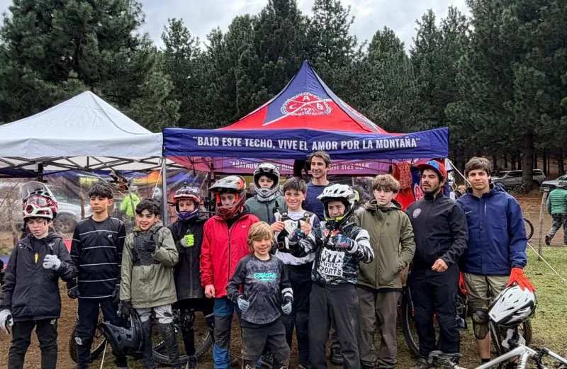 La Escuelita de MTB del Club Andino compitió en Aluminé