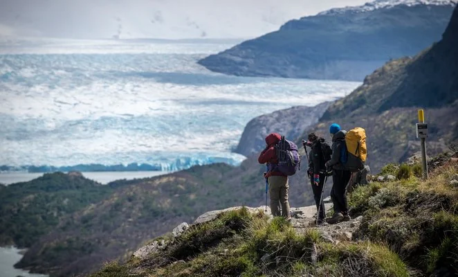 Turismo de Torres del Paine en alerta por recortes presupuestarios del gobierno