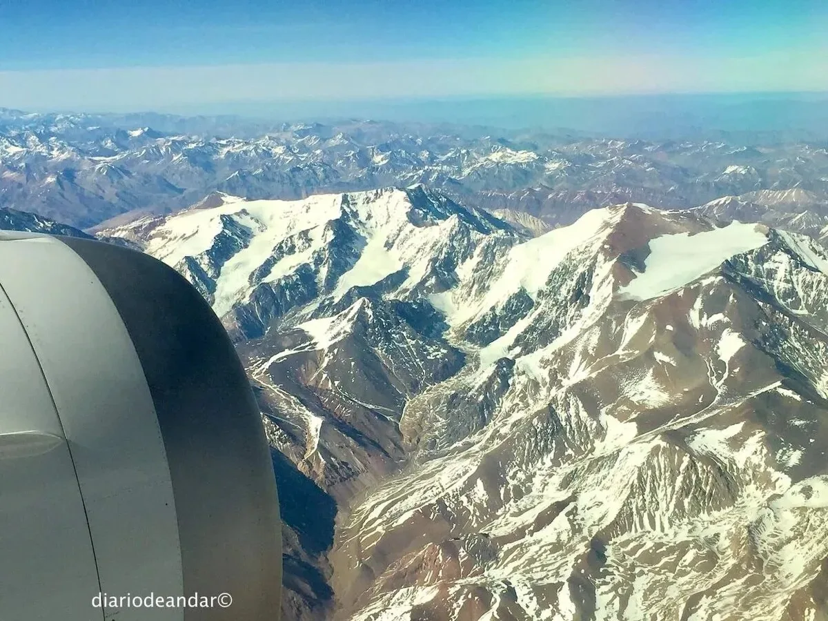 Neuquén y Santiago ya están a un vuelo directo: Latam conecta la Patagonia con Chile